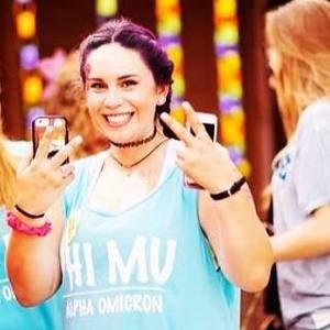 Meet your Posher, Jillian